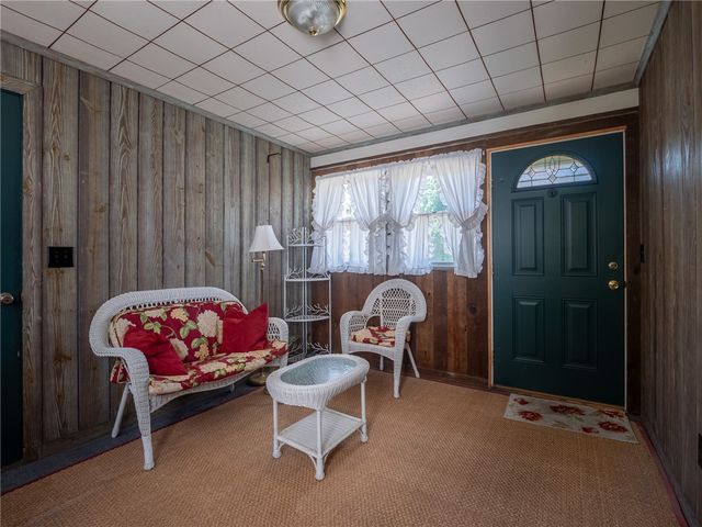 7 Hopedale Drive, West Warwick, RI 02893
