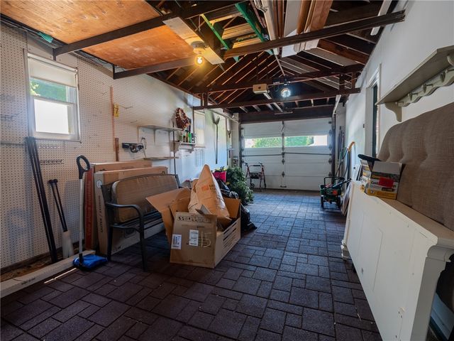 7 Hopedale Drive, West Warwick, RI 02893