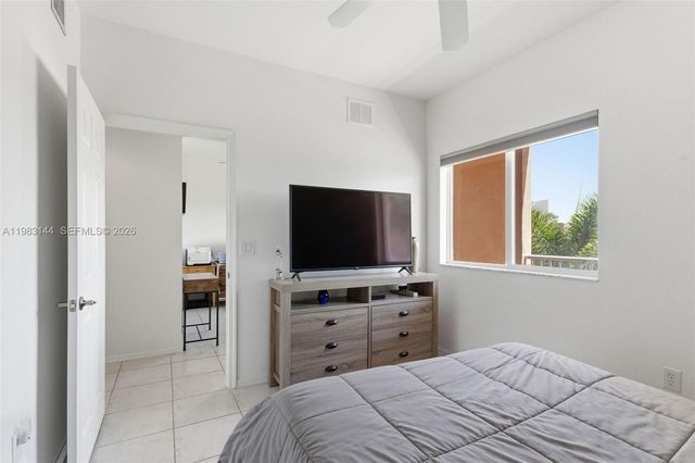 7765 Yardley Drive 313, Tamarac, FL 33321