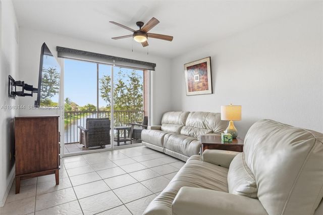 7765 Yardley Drive 313, Tamarac, FL 33321