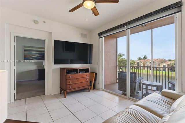 7765 Yardley Drive 313, Tamarac, FL 33321