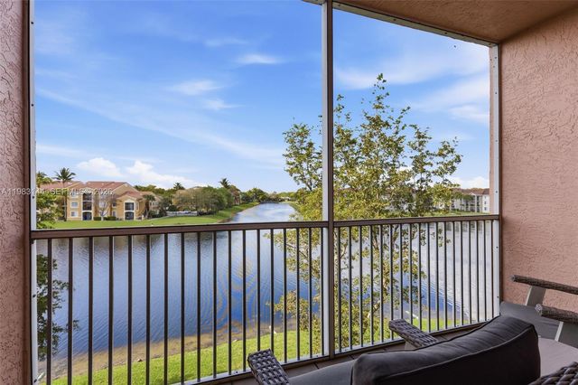 7765 Yardley Drive 313, Tamarac, FL 33321