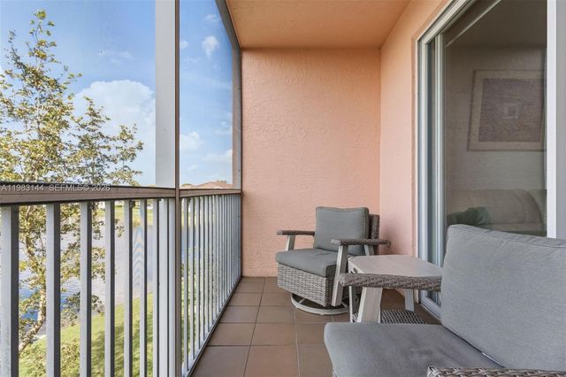 7765 Yardley Drive 313, Tamarac, FL 33321