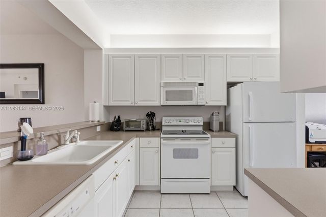 7765 Yardley Drive 313, Tamarac, FL 33321