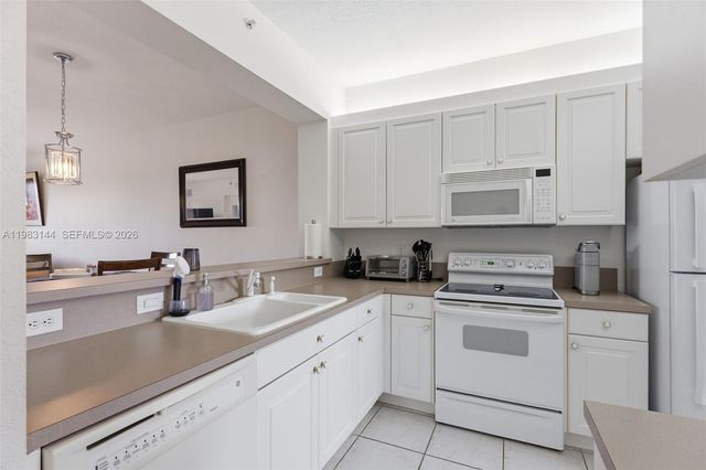 7765 Yardley Drive 313, Tamarac, FL 33321