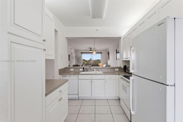 7765 Yardley Drive 313, Tamarac, FL 33321