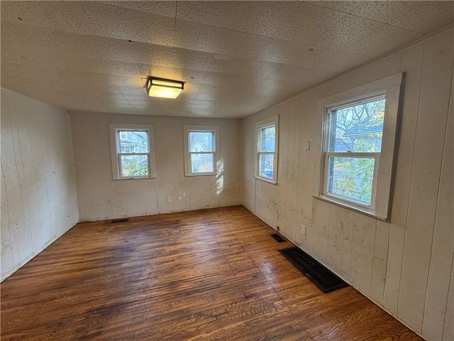 325 Orange St, Rochester, NY 14611