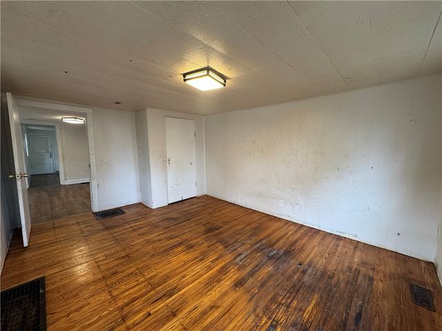 325 Orange St, Rochester, NY 14611