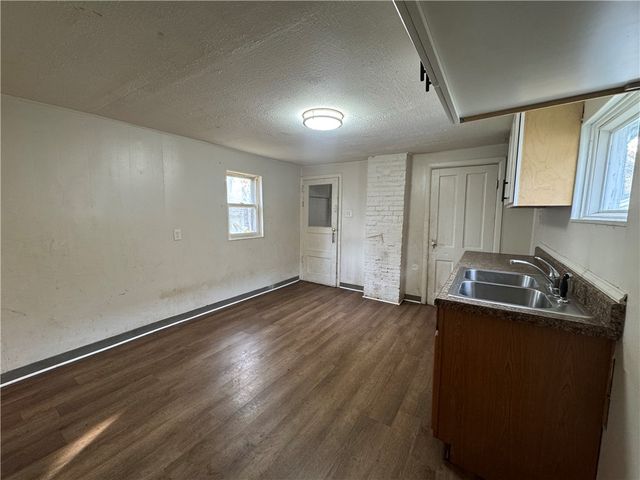 325 Orange St, Rochester, NY 14611