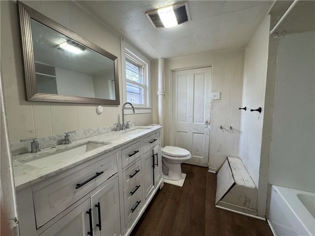 325 Orange St, Rochester, NY 14611