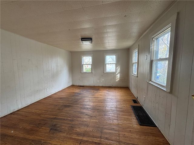 325 Orange St, Rochester, NY 14611