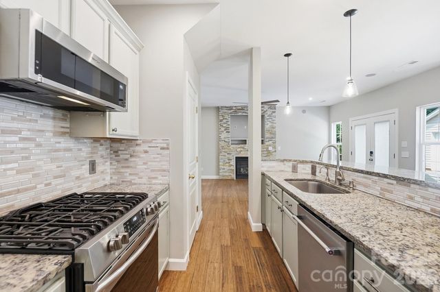 11402 Heritage Green Drive, Cornelius, NC 28031