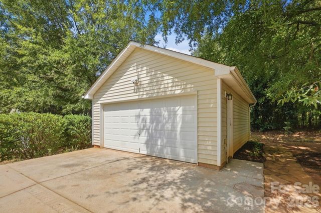11402 Heritage Green Drive, Cornelius, NC 28031