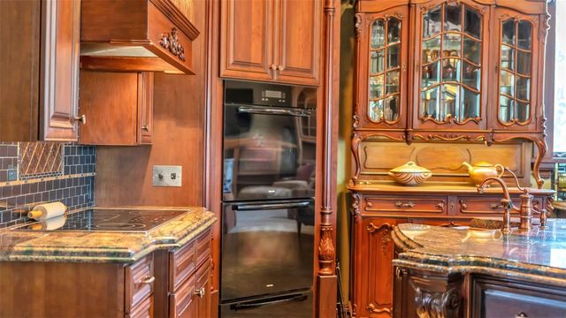 5503 DOWNING STREET, Dover, FL 33527
