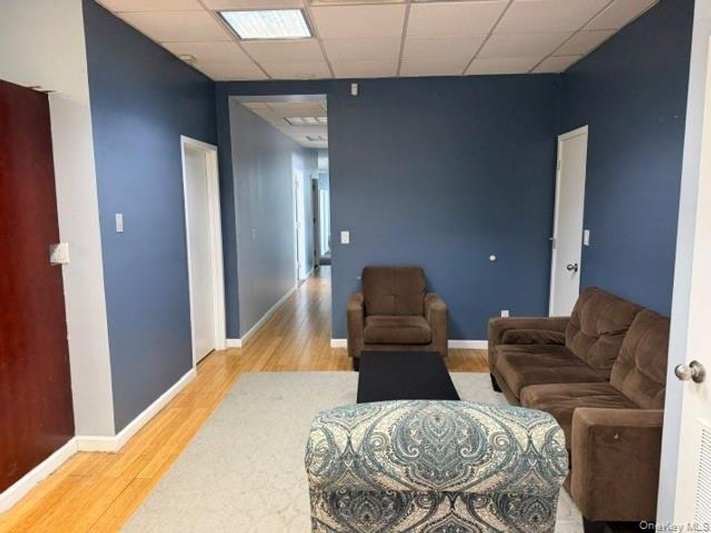 3928 E Tremont Avenue, Bronx, NY 10465 — photo 3