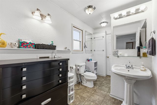 108 Atwood Drive SW, Cedar Rapids, IA 52404