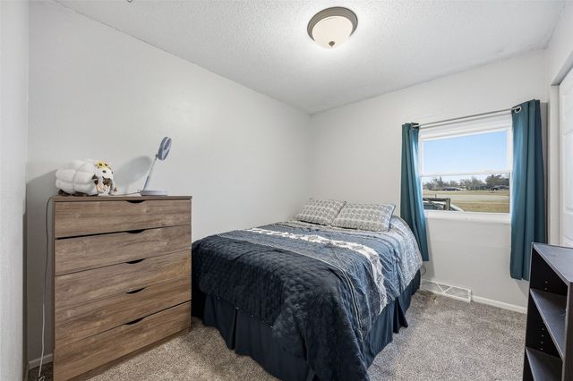 108 Atwood Drive SW, Cedar Rapids, IA 52404