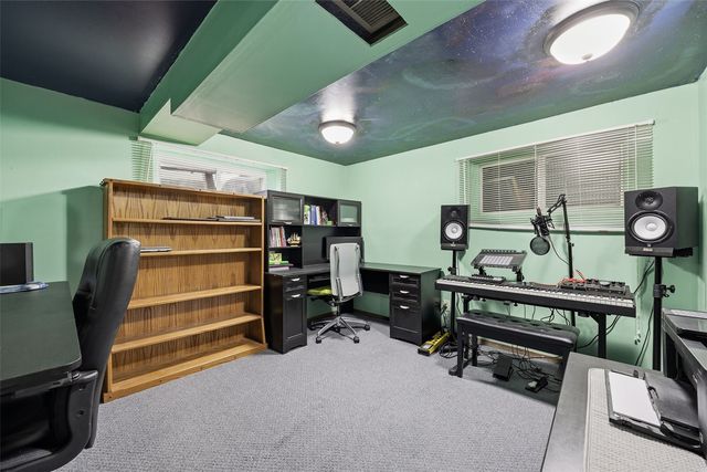 108 Atwood Drive SW, Cedar Rapids, IA 52404