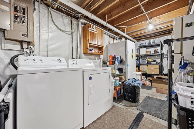 108 Atwood Drive SW, Cedar Rapids, IA 52404