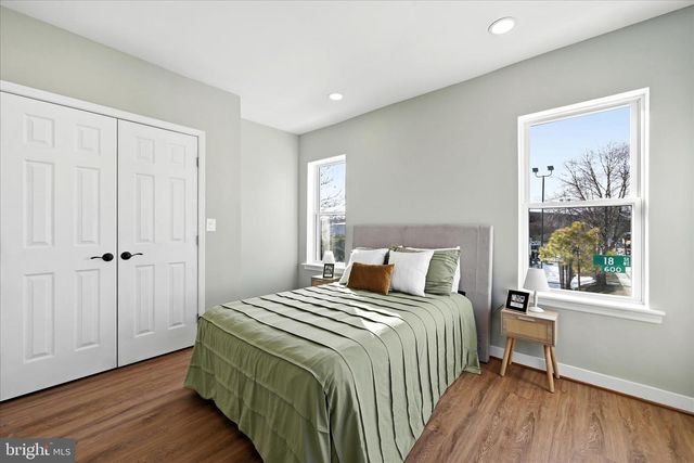 633 18TH ST NE, Washington, DC 20002