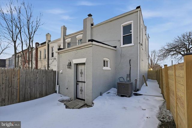 633 18TH ST NE, Washington, DC 20002