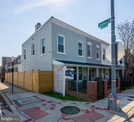 633 18TH ST NE, Washington, DC 20002