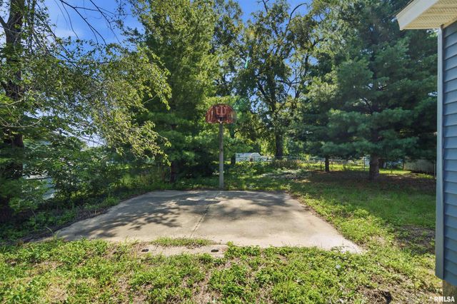 1210 S ALDER Avenue, Peoria, IL 61605
