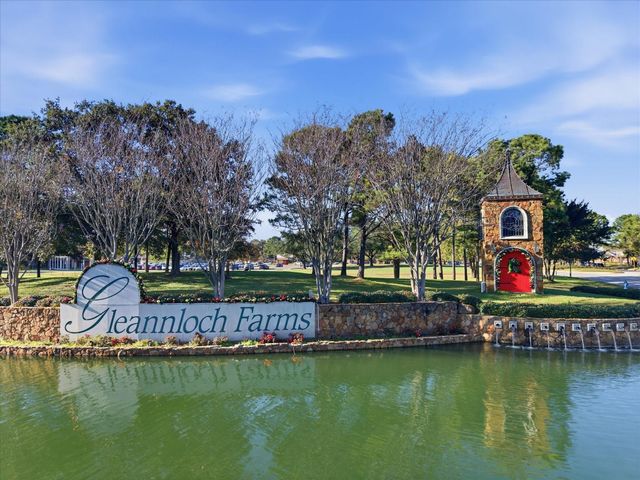 19907 Ogdenburg Falls Drive, Spring, TX 77379