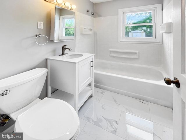 213 SCAMMELL DR, Browns Mills, NJ 08015