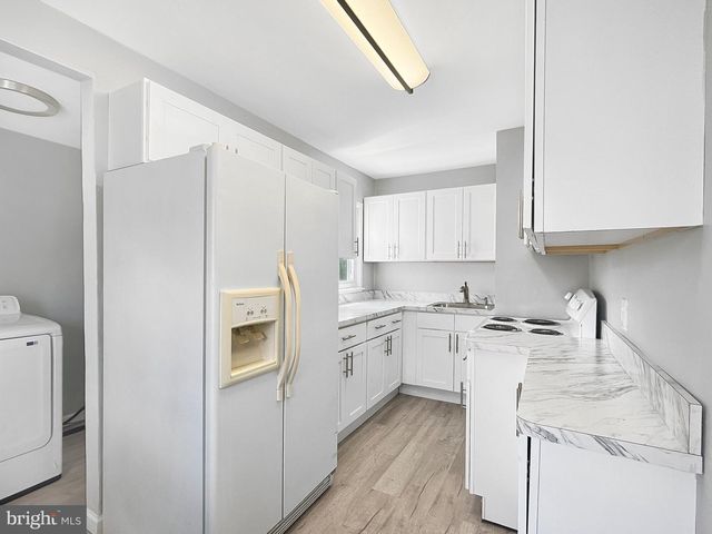 213 SCAMMELL DR, Browns Mills, NJ 08015