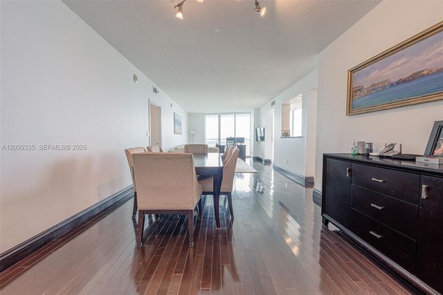 335 S Biscayne Boulevard 1009, Miami, FL 33131