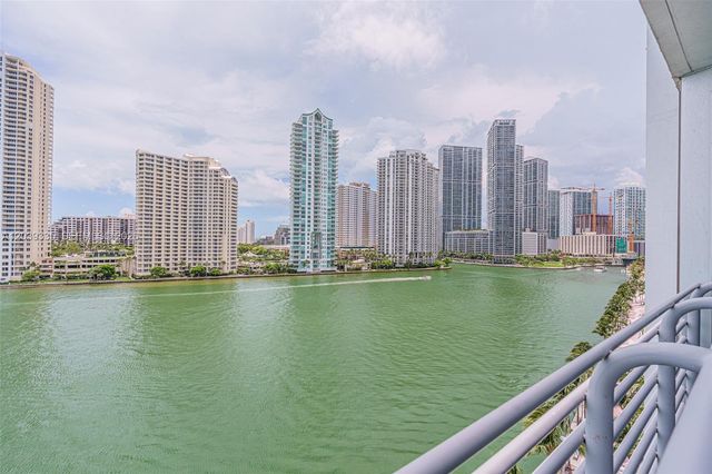 335 S Biscayne Boulevard 1009, Miami, FL 33131