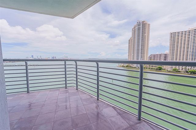 335 S Biscayne Boulevard 1009, Miami, FL 33131