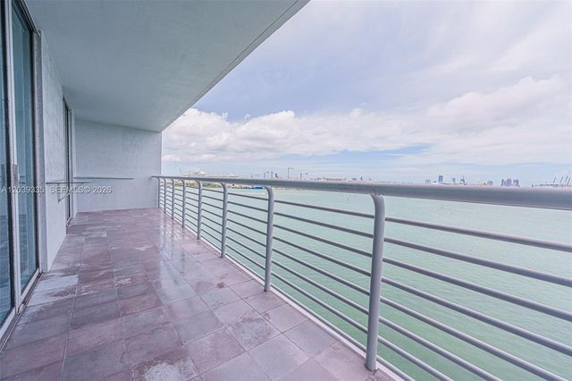 335 S Biscayne Boulevard 1009, Miami, FL 33131
