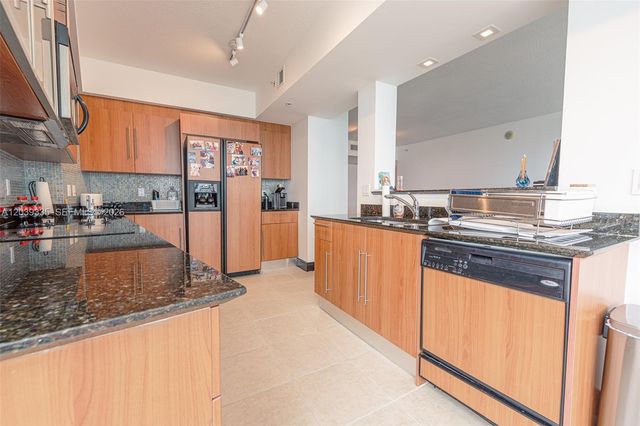 335 S Biscayne Boulevard 1009, Miami, FL 33131