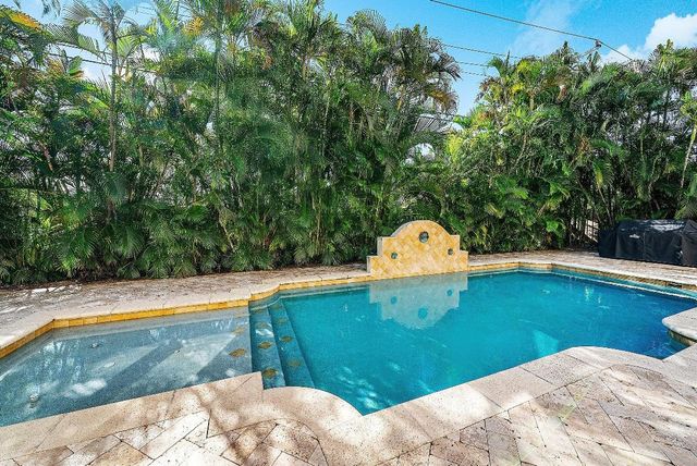 398 NE 7th Street, Boca Raton, FL 33432