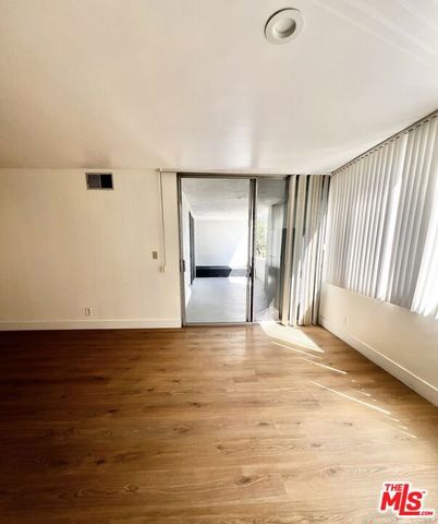 9221 Charleville Boulevard B, Beverly Hills, CA 90212