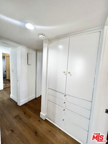 9221 Charleville Boulevard B, Beverly Hills, CA 90212