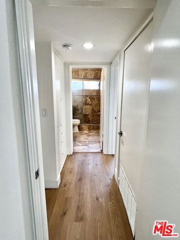 9221 Charleville Boulevard B, Beverly Hills, CA 90212