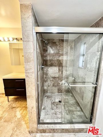 9221 Charleville Boulevard B, Beverly Hills, CA 90212