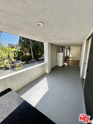 9221 Charleville Boulevard B, Beverly Hills, CA 90212