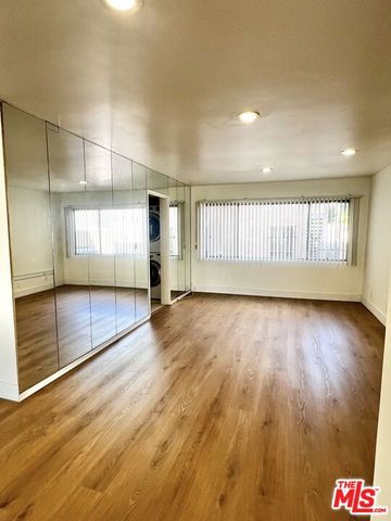 9221 Charleville Boulevard B, Beverly Hills, CA 90212