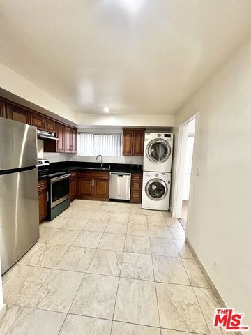 9221 Charleville Boulevard B, Beverly Hills, CA 90212