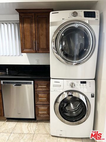 9221 Charleville Boulevard B, Beverly Hills, CA 90212