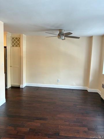100 Lincoln Avenue 14-A, Mineola, NY 11501