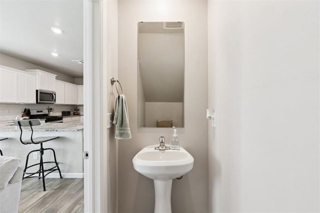 12629 Florence Lane, Yukon, OK 73099