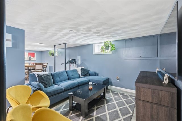 15 Claire Shore, East Providence, RI 02915