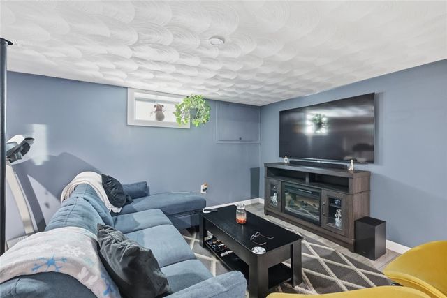 15 Claire Shore, East Providence, RI 02915