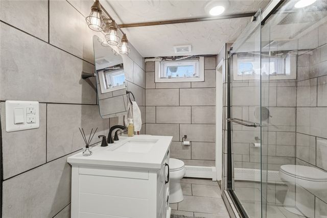 15 Claire Shore, East Providence, RI 02915