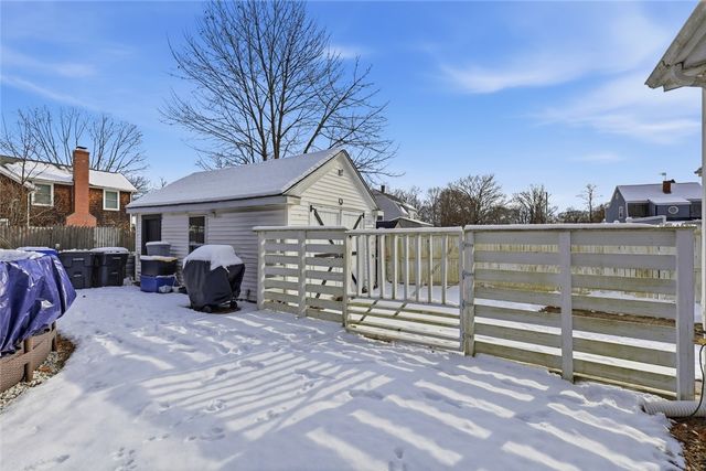 15 Claire Shore, East Providence, RI 02915